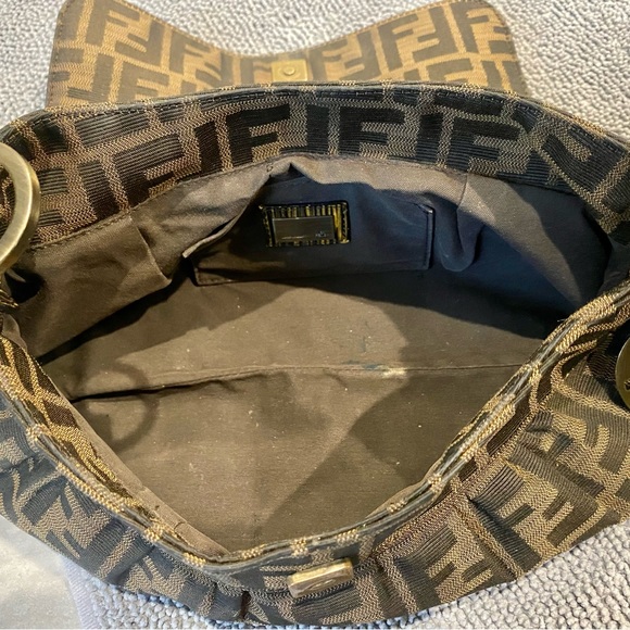 Authentic Fendi Baguette!! 💯 % - Picture 13 of 14